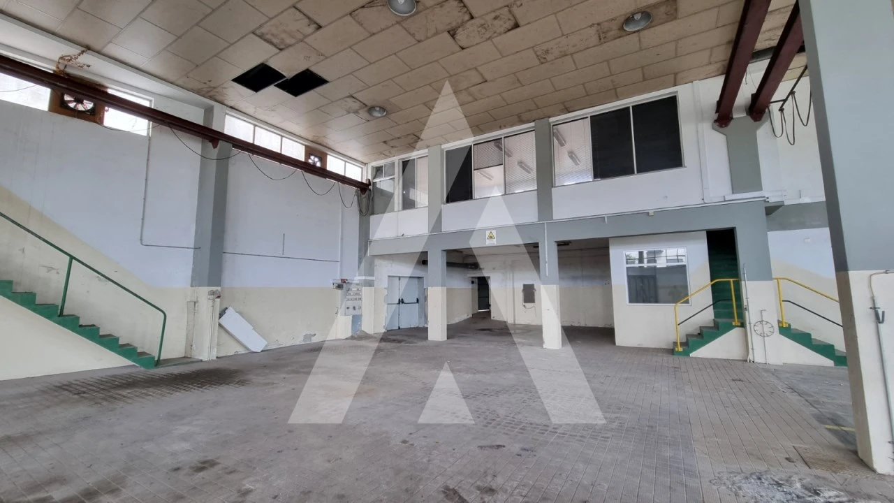 Prédio para Venda em Parceiros e Azoia Foto 1