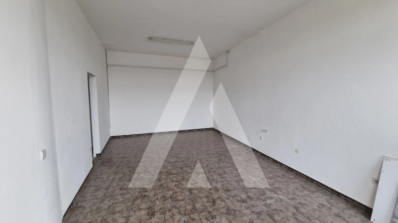 Prédio para Venda em Parceiros e Azoia Foto 7