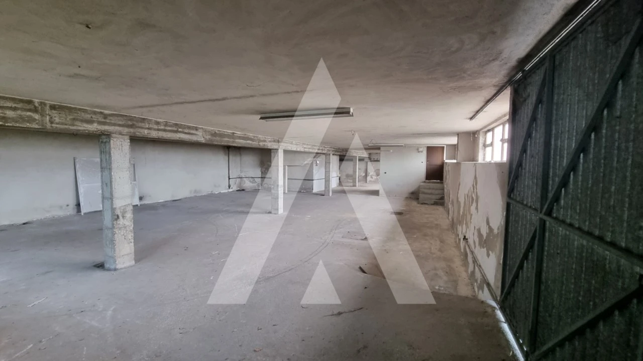 Prédio para Venda em Parceiros e Azoia Foto 46