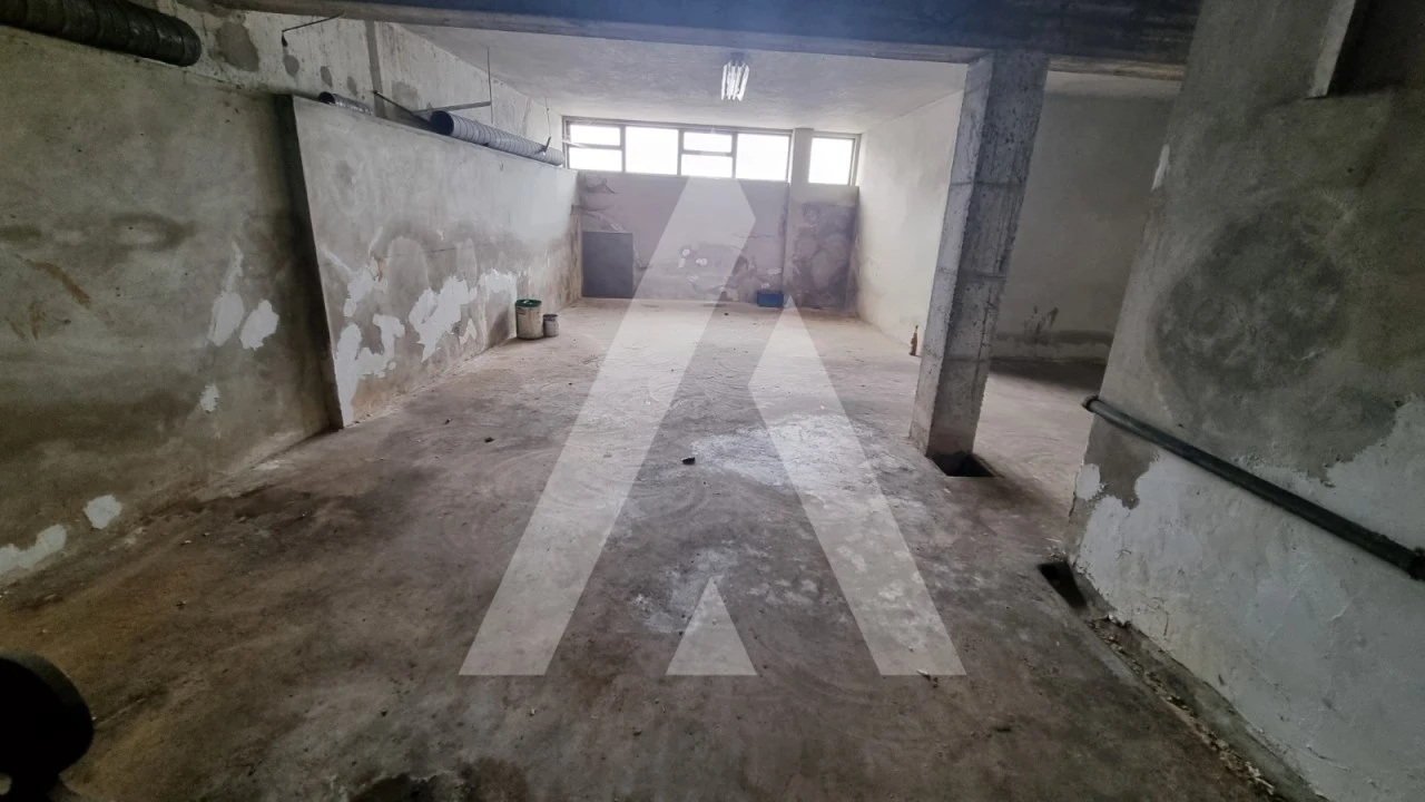 Prédio para Venda em Parceiros e Azoia Foto 50