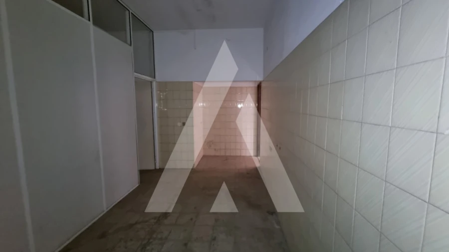 Prédio para Venda em Parceiros e Azoia Foto 13