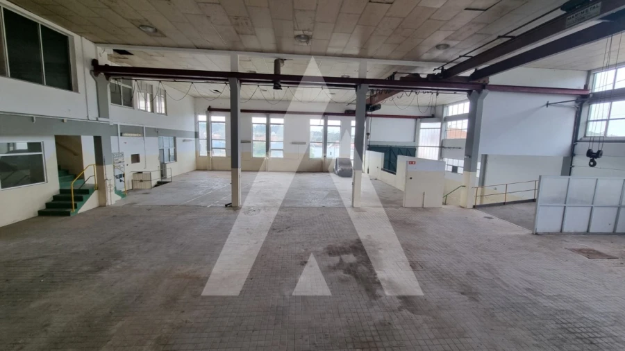 Prédio para Venda em Parceiros e Azoia Foto 22