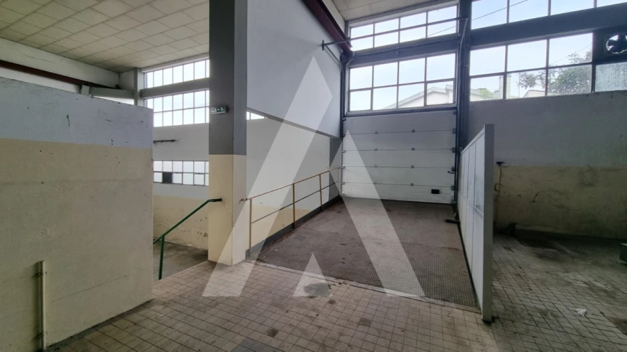 Prédio para Venda em Parceiros e Azoia Foto 24