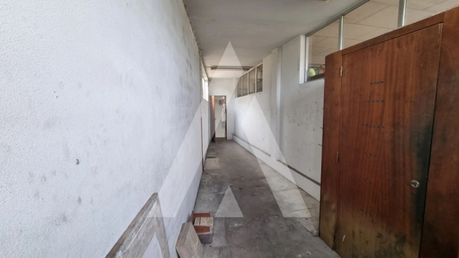 Prédio para Venda em Parceiros e Azoia Foto 27