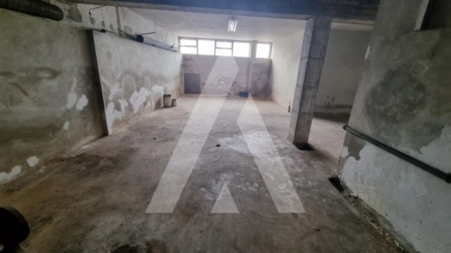 Prédio para Venda em Parceiros e Azoia Foto 50