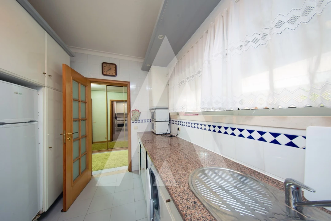 Apartamento T1 para Venda em Buarcos Foto 5