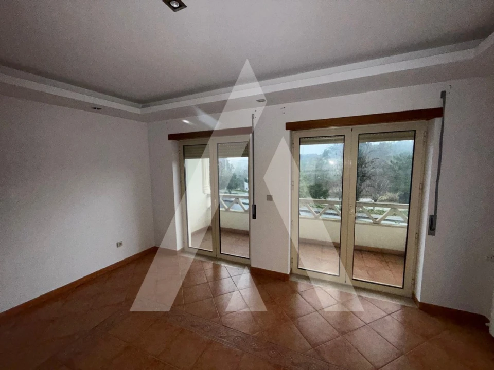 Moradia T4 para Venda em Leiria, Pousos, Barreira e Cortes Foto 5