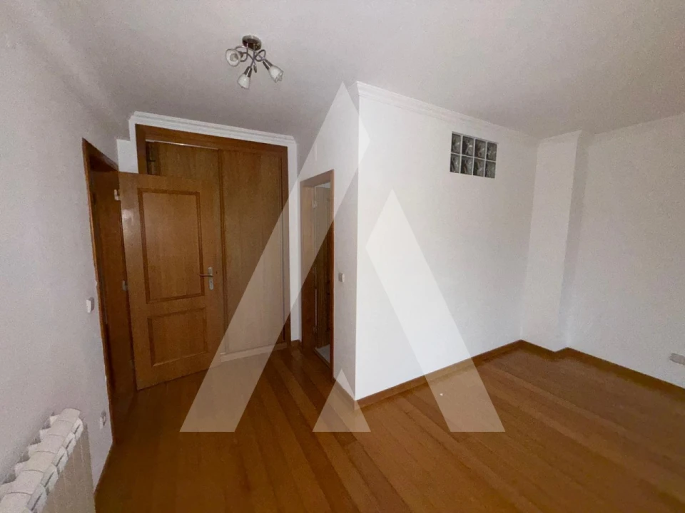 Moradia T4 para Venda em Leiria, Pousos, Barreira e Cortes Foto 26