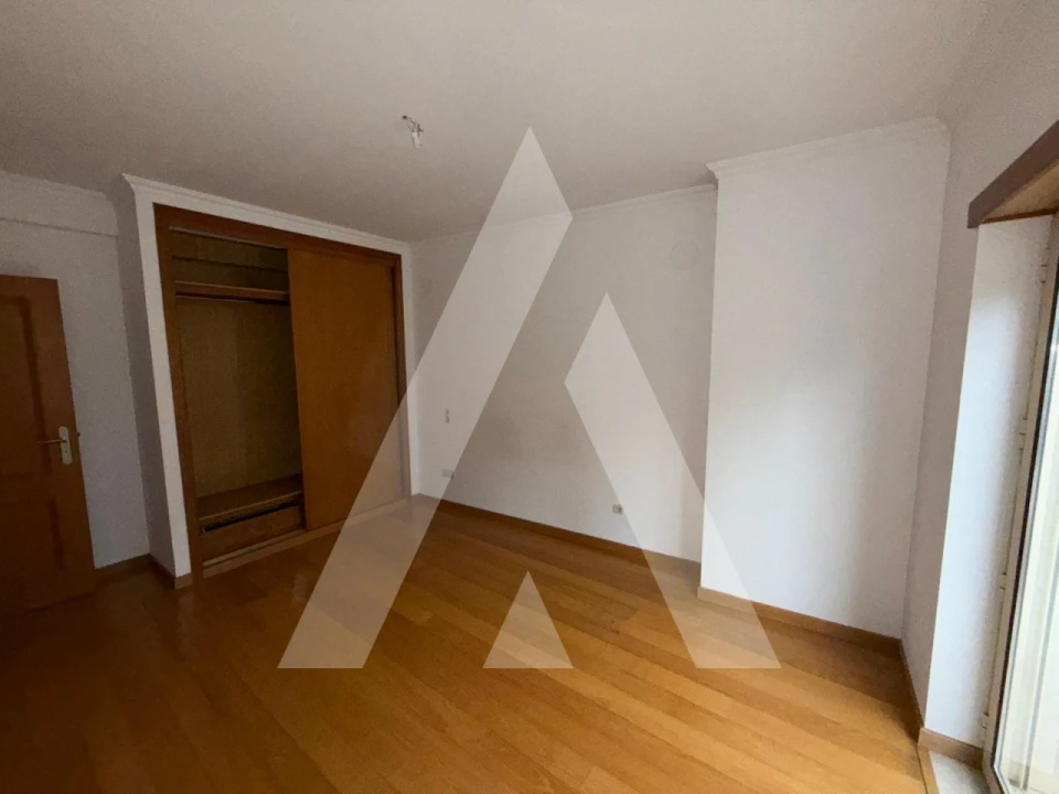 Moradia T4 para Venda em Leiria, Pousos, Barreira e Cortes Foto 32