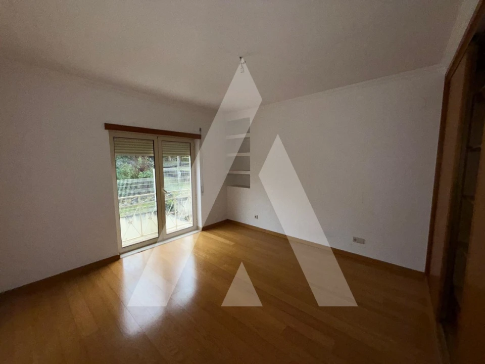 Moradia T4 para Venda em Leiria, Pousos, Barreira e Cortes Foto 38