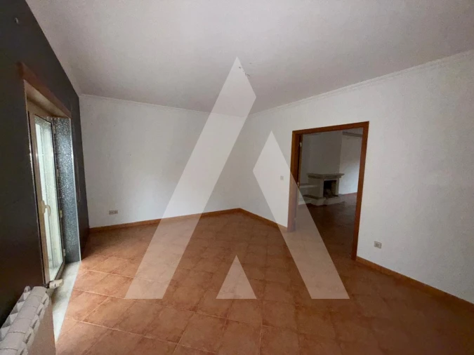 Moradia T4 para Venda em Leiria, Pousos, Barreira e Cortes Foto 8