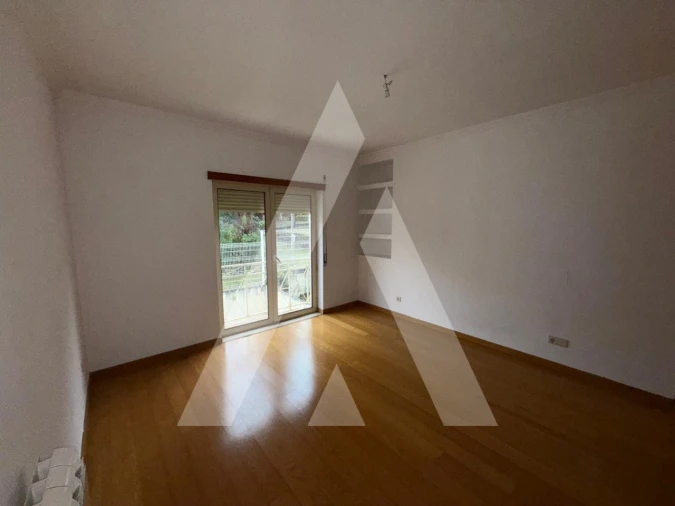 Moradia T4 para Venda em Leiria, Pousos, Barreira e Cortes Foto 39