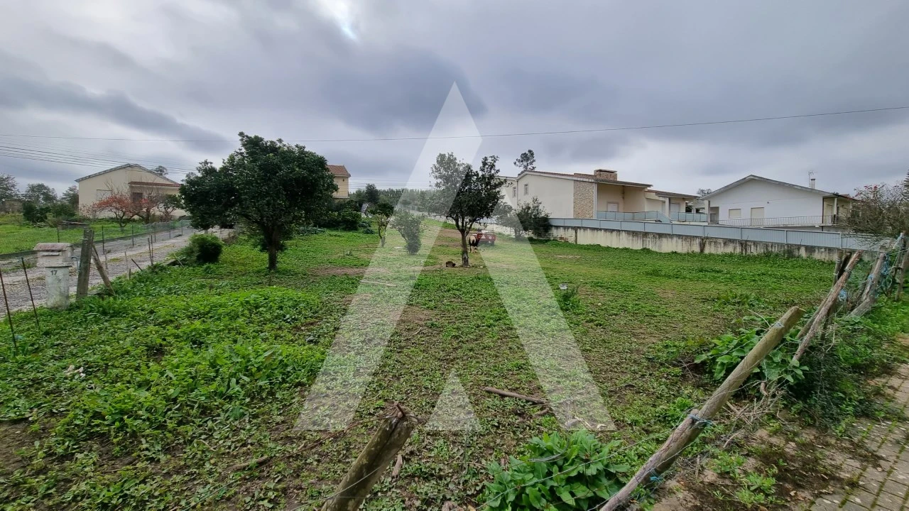 Terreno para Venda em Granja do Ulmeiro Foto 2