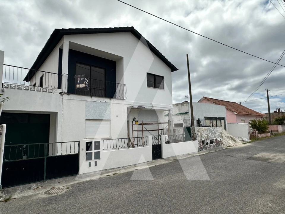 Moradia T2 para Venda em Marinha Grande Foto 1