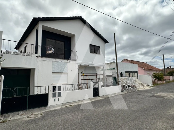 Moradia T2 para Venda em Marinha Grande Foto 1