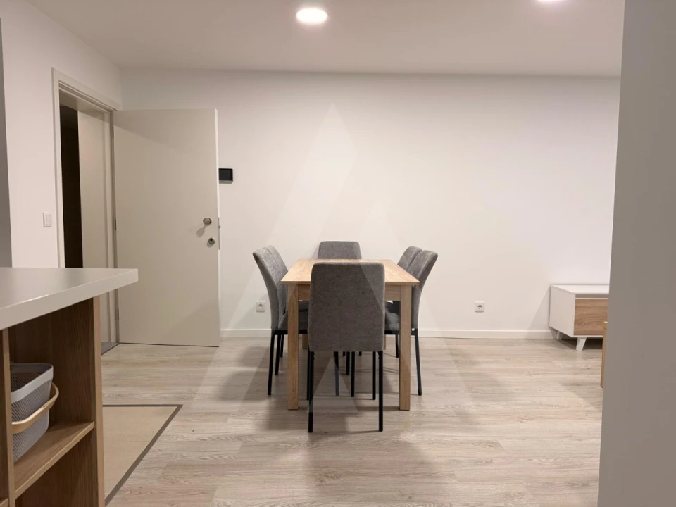 Apartamento T3 para Arrendamento em Aradas Foto 2