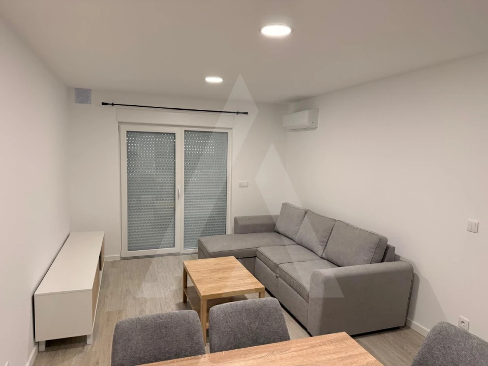 Apartamento T3 para Arrendamento em Aradas Foto 1
