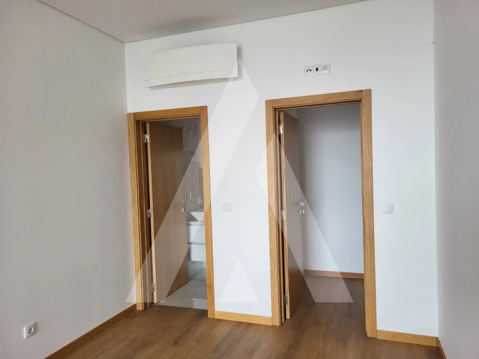 Apartamento T2 para Venda em Ranhados Foto 5