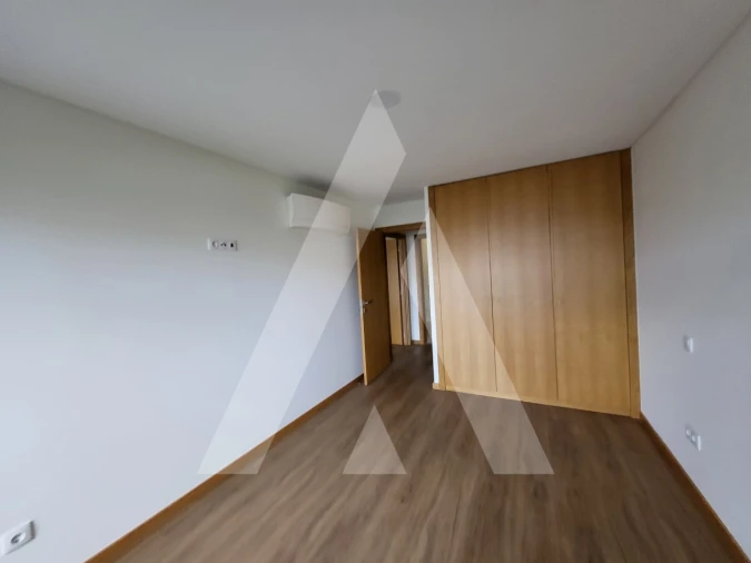 Apartamento T2 para Venda em Ranhados Foto 8