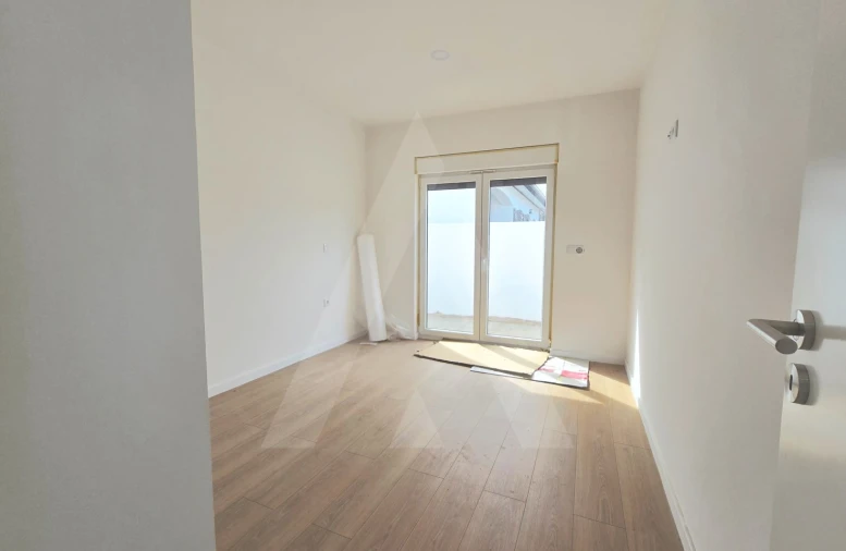 Moradia T3 para Venda em Gafanha da Encarnação Foto 15