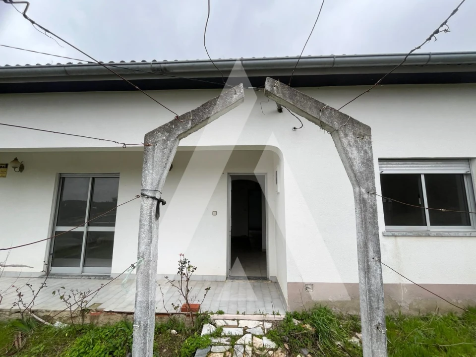 Moradia T3 para Venda em Rio de Couros e Casal dos Bernardos Foto 26