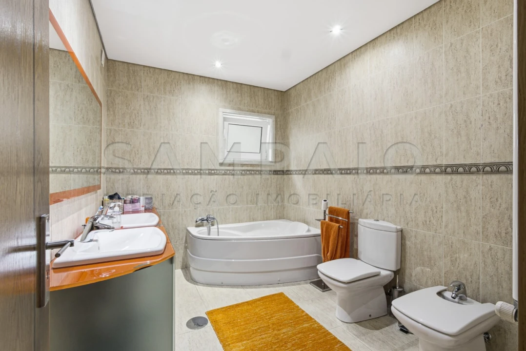 Moradia T4 para Venda em Gondomar (São Cosme), Valbom e Jovim Foto 19