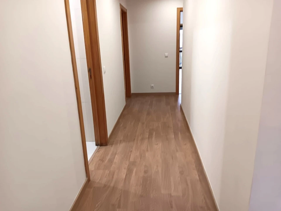 Apartamento T3 para Venda em Rio de Mouro Foto 18