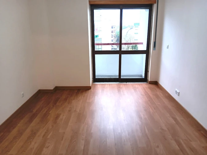 Apartamento T3 para Venda em Rio de Mouro Foto 5