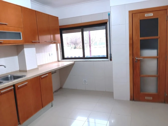 Apartamento T3 para Venda em Rio de Mouro Foto 23