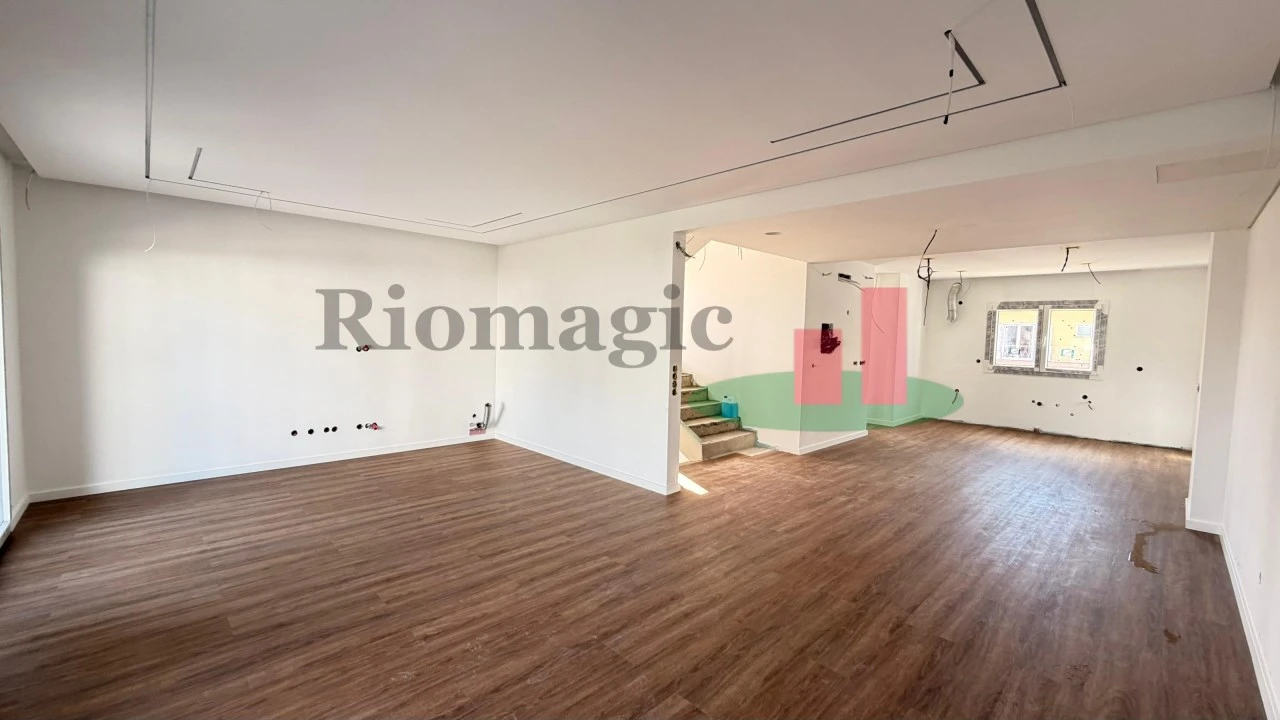 Moradia T3 para Venda em Rio Maior Foto 2