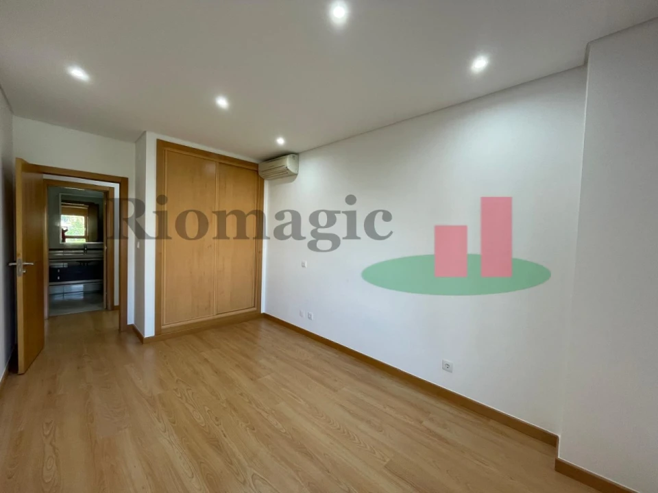 Apartamento T3 para Venda em Odivelas Foto 17