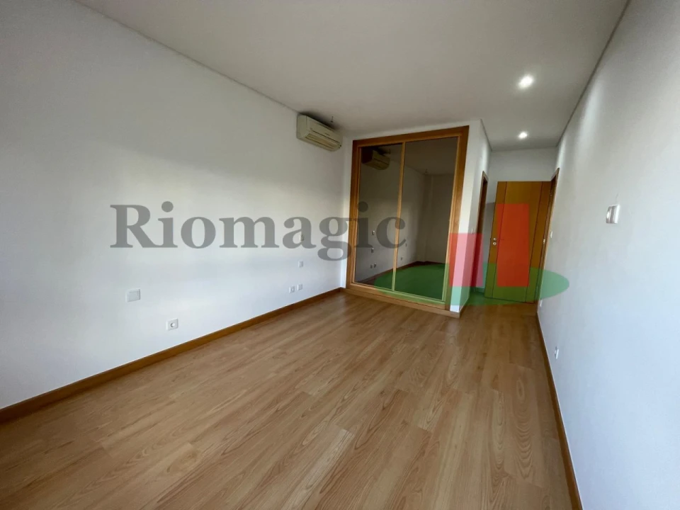 Apartamento T3 para Venda em Odivelas Foto 11