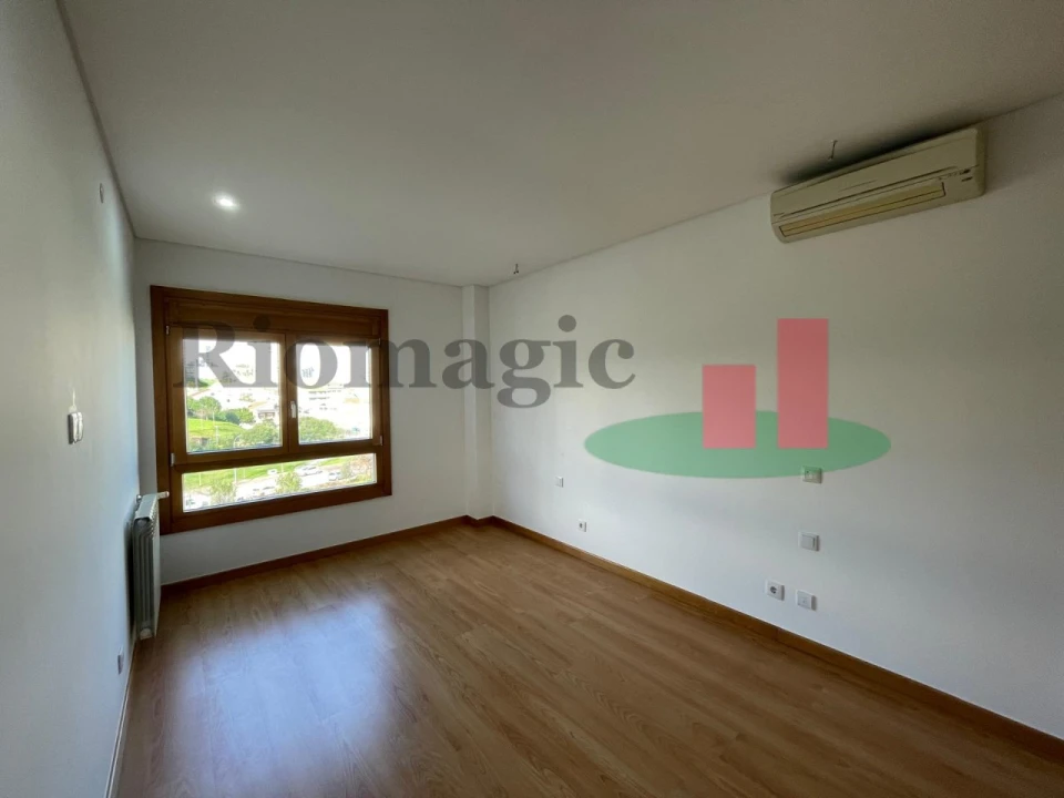 Apartamento T3 para Venda em Odivelas Foto 12