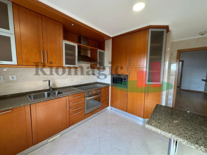 Apartamento T3 para Venda em Odivelas Foto 6
