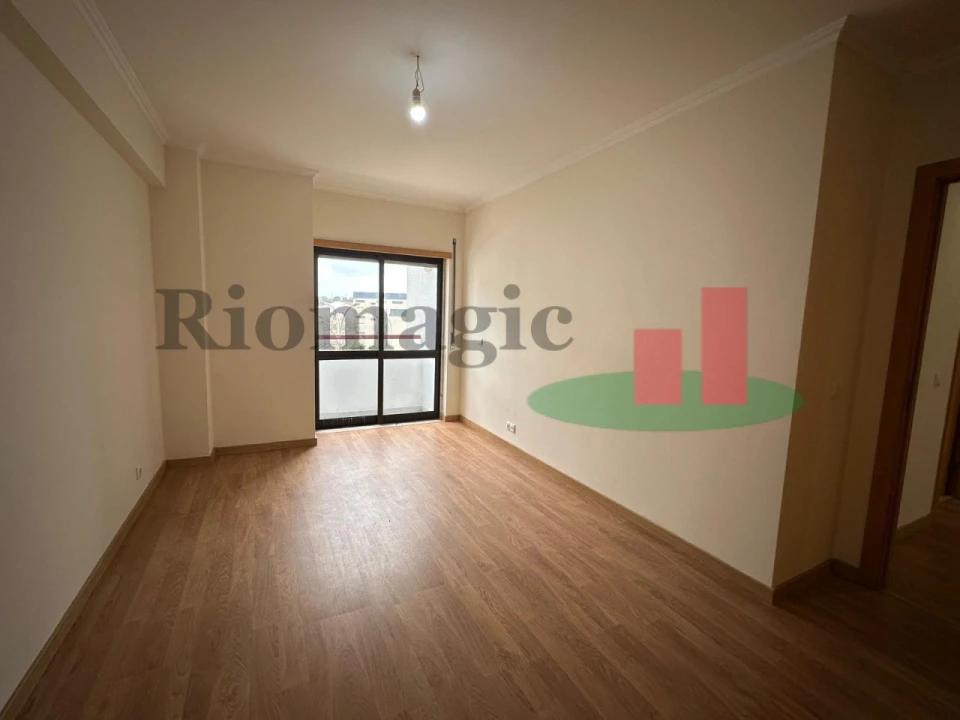 Apartamento T3 para Venda em Rio de Mouro Foto 13