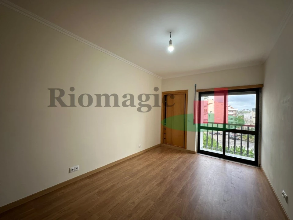 Apartamento T3 para Venda em Rio de Mouro Foto 20