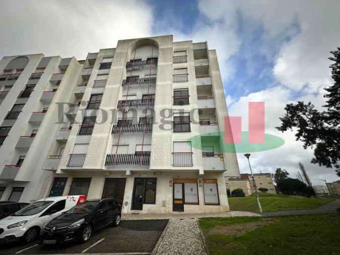 Apartamento T3 para Venda em Rio de Mouro Foto 27