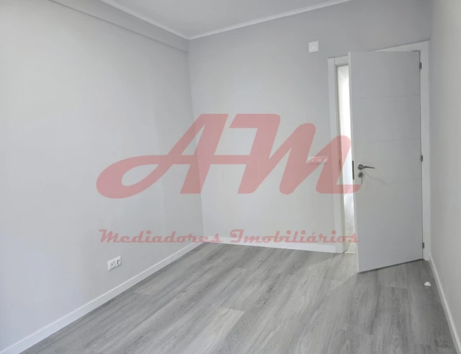 Apartamento T2 para Venda em Oeiras e São Julião da Barra, Paço de Arcos e Caxias Foto 31