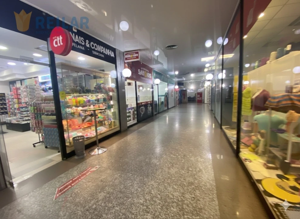 Loja para Venda em Alverca do Ribatejo e Sobralinho Foto 2