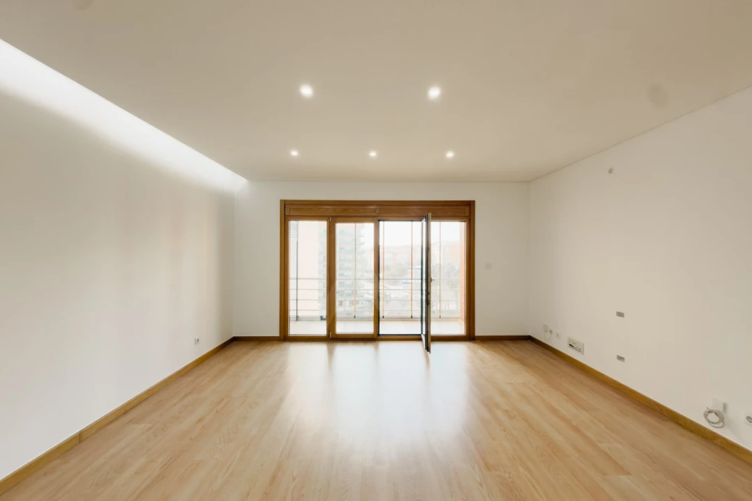 Apartamento T3 para Venda em Odivelas Foto 2