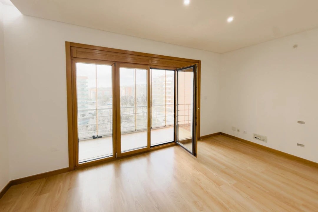 Apartamento T3 para Venda em Odivelas Foto 3