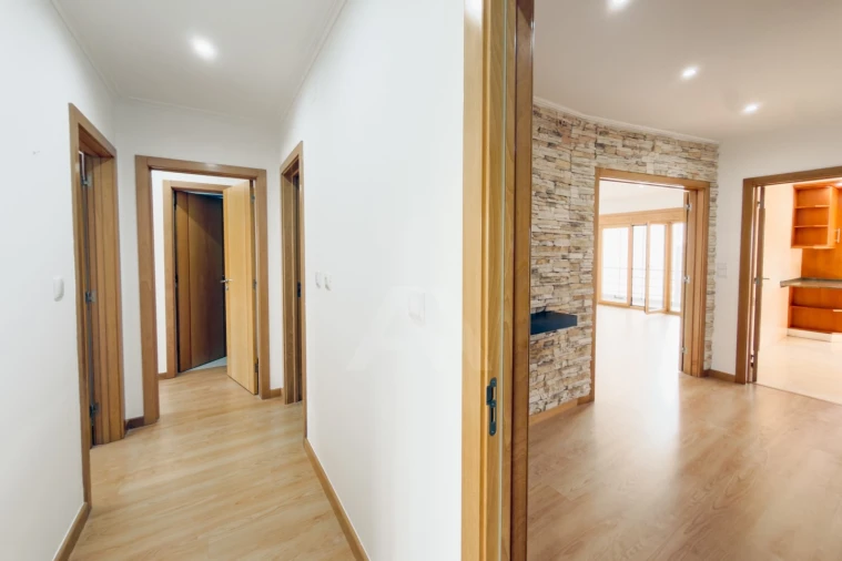 Apartamento T3 para Venda em Odivelas Foto 13