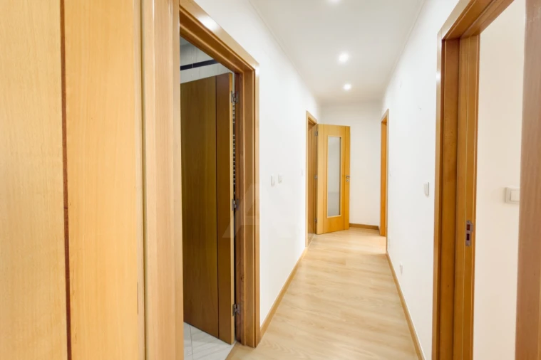 Apartamento T3 para Venda em Odivelas Foto 30