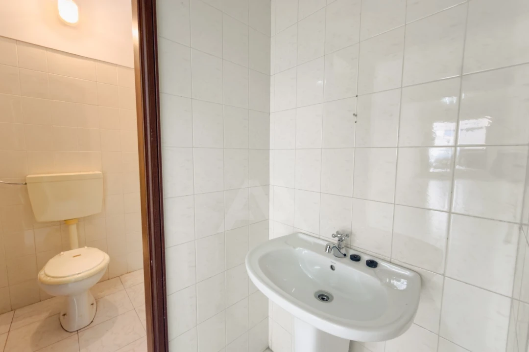 Loja para Venda em Cacém e São Marcos Foto 7