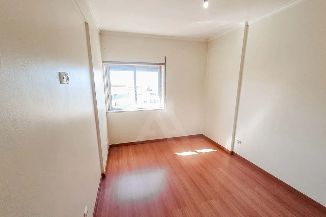 Apartamento T2 para Venda em Queluz e Belas Foto 11