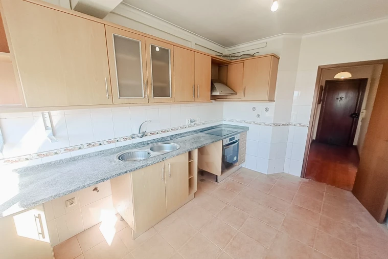 Apartamento T2 para Venda em Queluz e Belas Foto 9