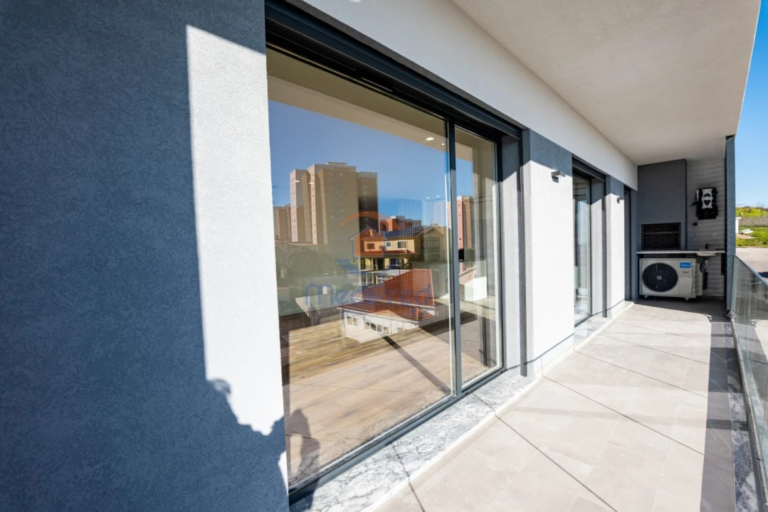 Apartamento T2 para Venda em Santo António dos Cavaleiros e Frielas Foto 9