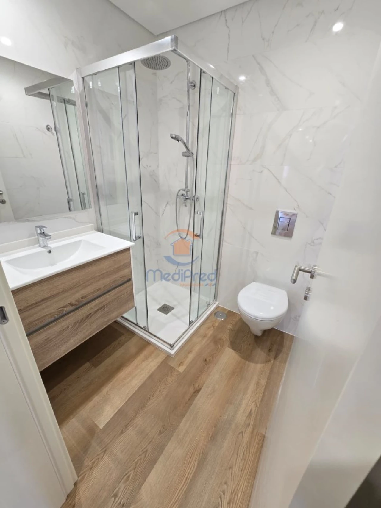 Apartamento T2 para Venda em Santo António dos Cavaleiros e Frielas Foto 19