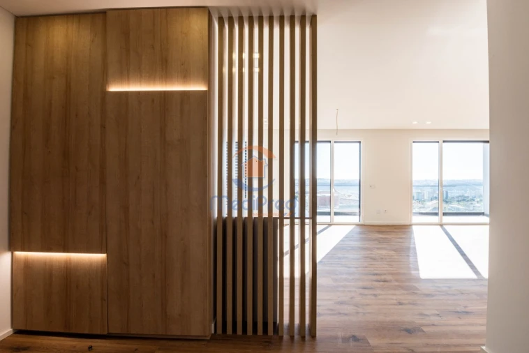 Apartamento T2 para Venda em Santo António dos Cavaleiros e Frielas Foto 3