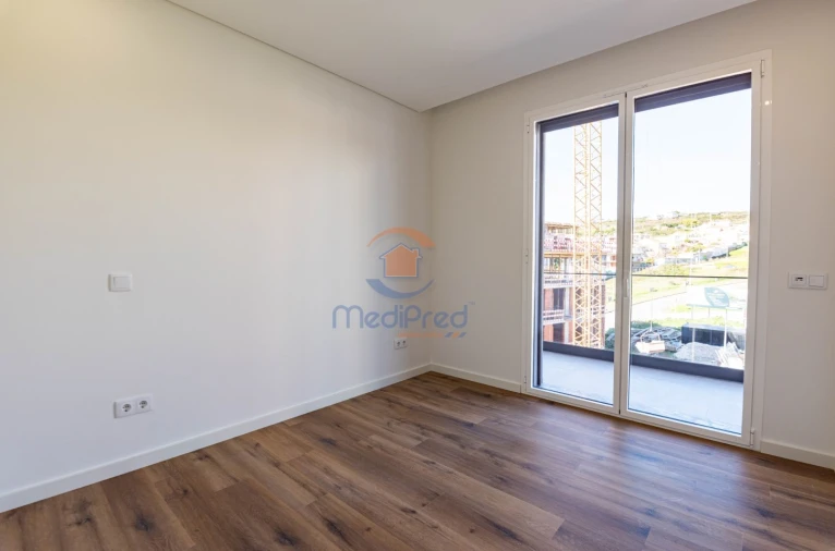 Apartamento T3 para Venda em Santo António dos Cavaleiros e Frielas Foto 16